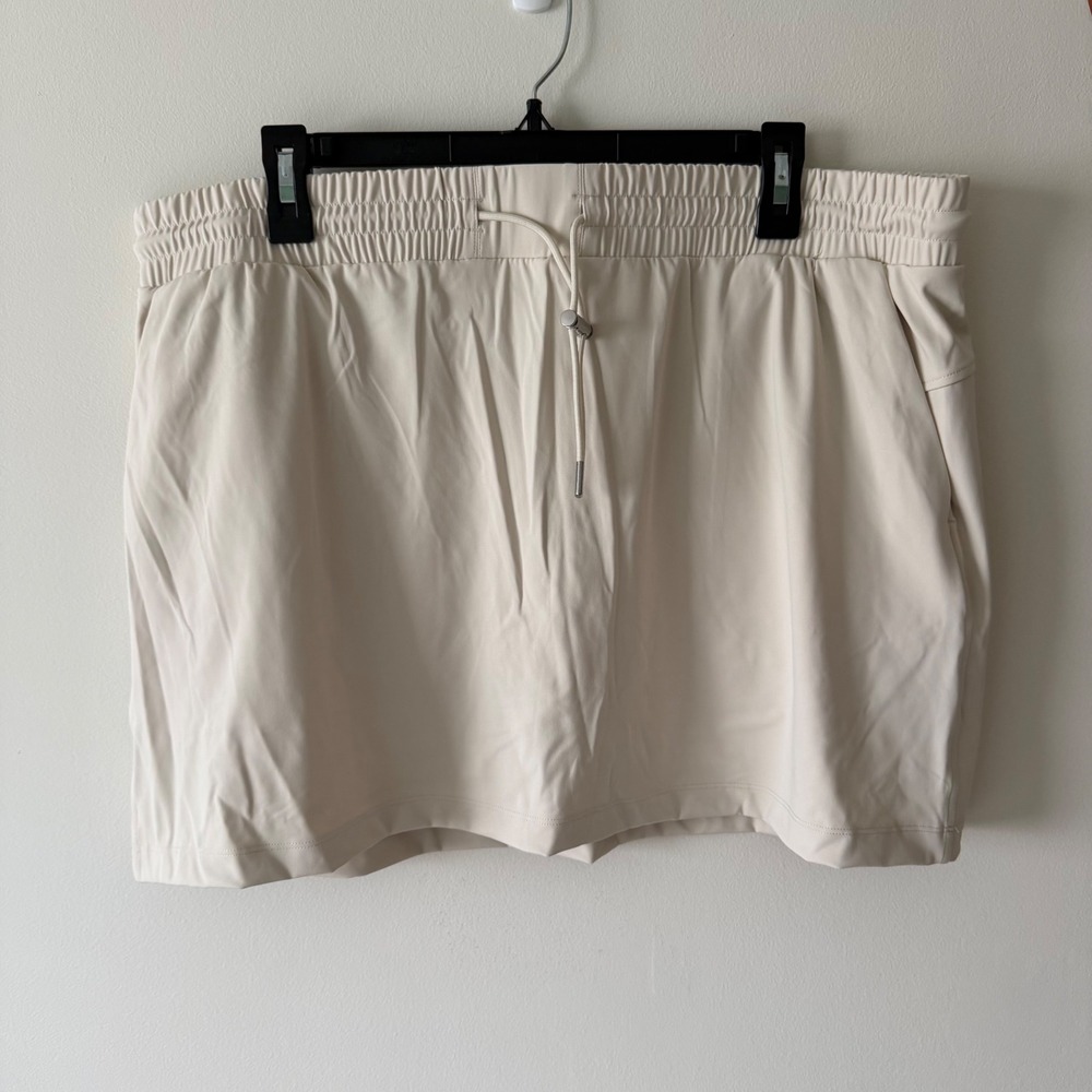 Members Mark Womens Travel Skort Taupe XL Mid Rise Active Athletic Skirt NWT